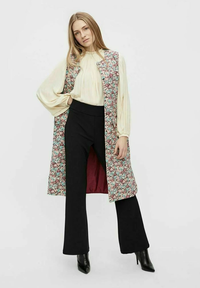 YAS Veste Sans Manches - Rosewood 2 YAS Veste Sans Manches - Rosewood – Image 2