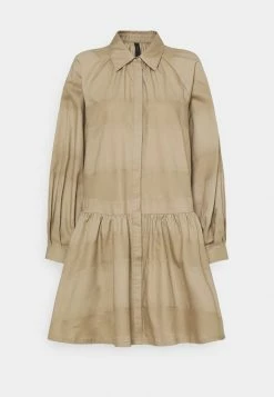 YASSCORPIO DRESS - Robe Chemise - Chinchilla 11 YASSCORPIO DRESS - Robe Chemise - Chinchilla -YAS Soldes Boutique 015d17019f9d454e9b3f2b97dc74bb5a