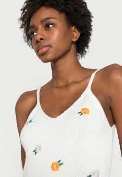 YASLEMO - Débardeur - Star White -YAS Soldes Boutique 023b704b3b684aa5a3850df4169acbec