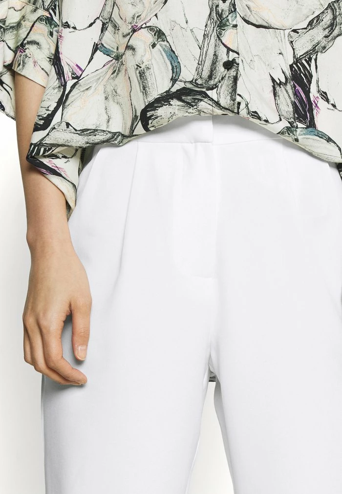 YASWYNTER ANKLE PANTS - Pantalon Classique - Pearled Ivory 4 YASWYNTER ANKLE PANTS - Pantalon Classique - Pearled Ivory – Image 4