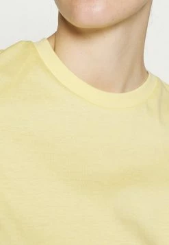 YASTEA O NECK TEE - T-shirt Basique - Pale Banana -YAS Soldes Boutique 09492e500a8349f48e509cde8e189fea