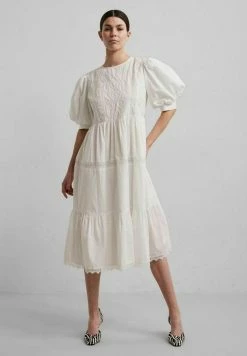 YAS VIBSA - Robe De Jour - Star White