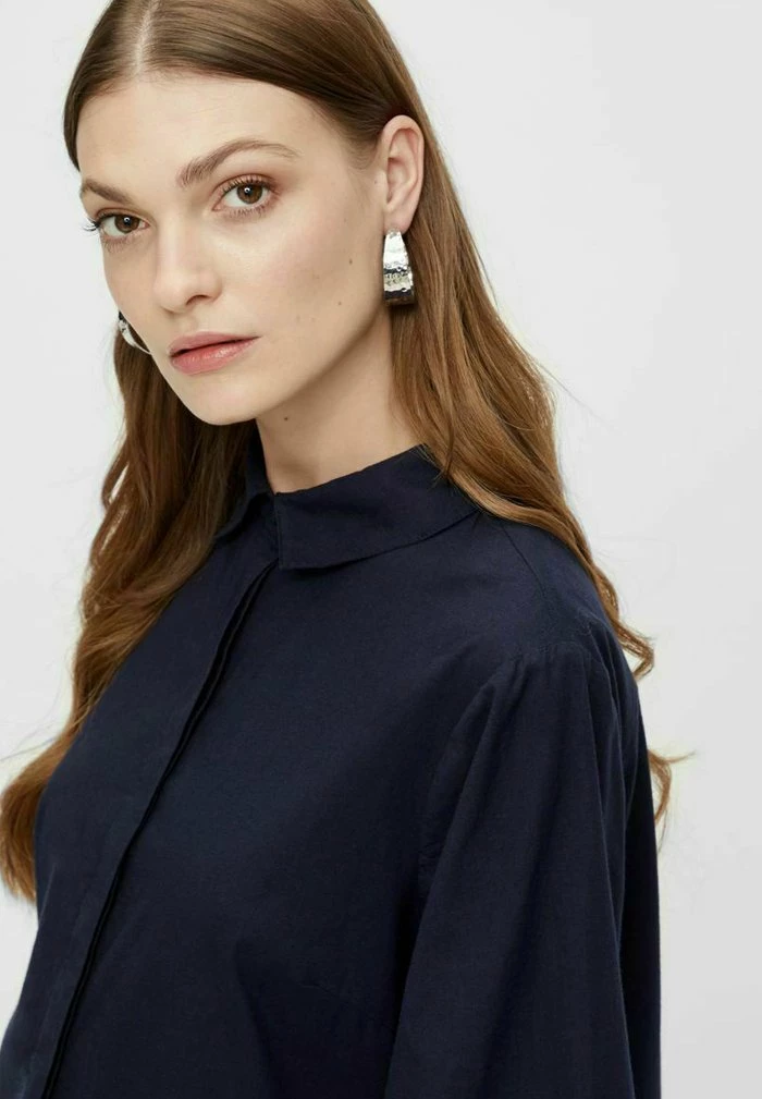 YASCAMOLA - Robe Chemise - Sky Captain 4 YASCAMOLA - Robe Chemise - Sky Captain – Image 4