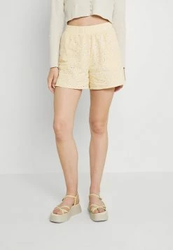 YASGEMMA - Short - Eggnog