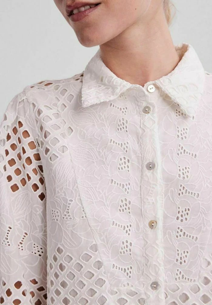 YASHAMALLA - Chemisier - Star White 4 YASHAMALLA - Chemisier - Star White – Image 4