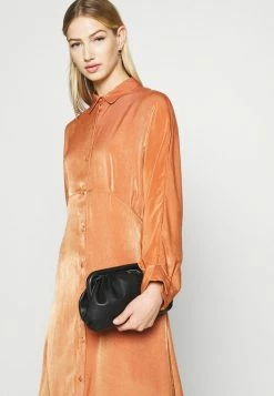 YASPHACOTTA DRESS - Robe Chemise - Adobe -YAS Soldes Boutique 2a08cc0e3dfe49acaf572ca1593703bf