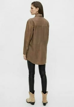 YAS Veste En Cuir - Amphora 8 YAS Veste En Cuir - Amphora -YAS Soldes Boutique 2e0be517c73545d49a617a6c230bb8f0