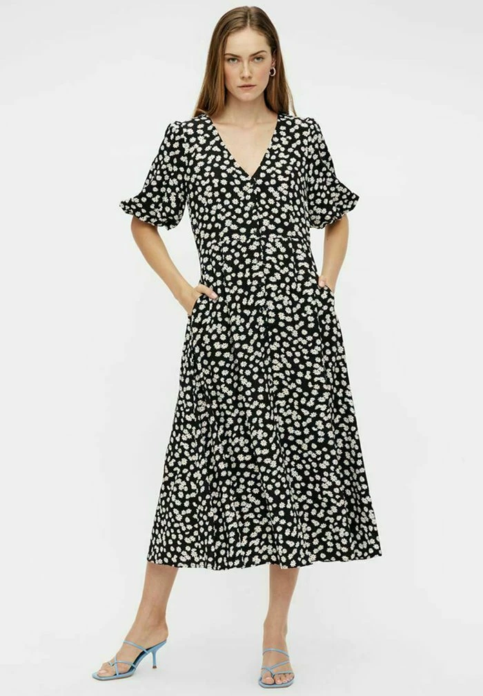 YAS Robe De Jour - Black 1 YAS Robe De Jour - Black