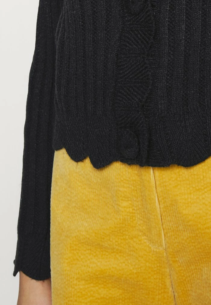 YASNOMILLA - Gilet - Black 7 YASNOMILLA - Gilet - Black – Image 7