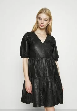 YASVIBI DRESS - Robe De Jour - Black