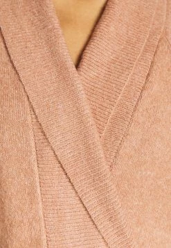 YASMOCHA - Gilet - Mocha Mousse -YAS Soldes Boutique 43426e31529f4268836ab07bf2e0808e