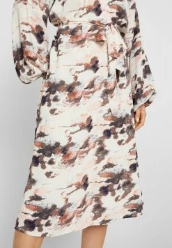 YAS Robe De Jour - Antique White 9 YAS Robe De Jour - Antique White -YAS Soldes Boutique 50fc29d8b40849b991bb22d0e41dae99