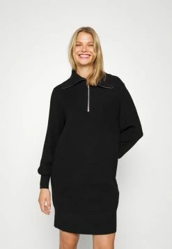 YAS Robe Pull - Black