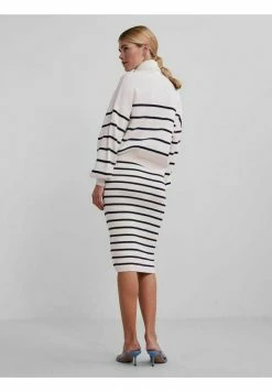 YAS Sweat Polaire - Star White 7 YAS Sweat Polaire - Star White -YAS Soldes Boutique 5ad9c10b6eb841ddb715d0ae702294c5