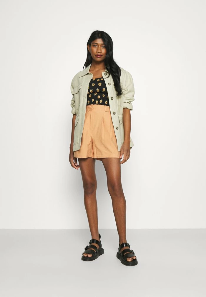 YASTANNA - Short - Sandstone 2 YASTANNA - Short - Sandstone – Image 2