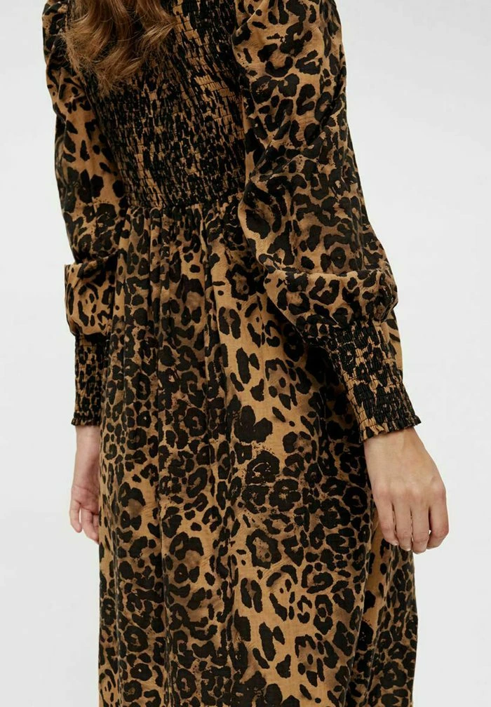 YAS Robe De Jour - Black 5 YAS Robe De Jour - Black – Image 5