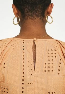 YASSADO - T-shirt Imprimé - Sandstorm 13 YASSADO - T-shirt Imprimé - Sandstorm -YAS Soldes Boutique 5e987c54f83044aaa60c7d73b4eb6e6b