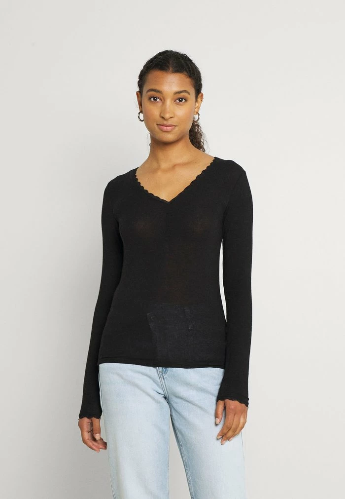 YASWOOLA - Pullover - Black 1 YASWOOLA - Pullover - Black
