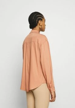 YASSALINA - Chemisier - Mocha Mousse -YAS Soldes Boutique 605d8d10a2114b8fb0ff33b334daf053