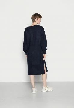 YASCALI DRESS - Robe Pull - Sky Captain 7 YASCALI DRESS - Robe Pull - Sky Captain -YAS Soldes Boutique 6ccfa8ef27d44d35bdde450834acf9ce