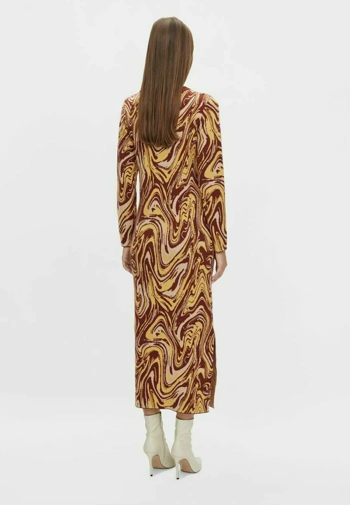 YASRALLO - Robe Pull - Cherry Mahogany 3 YASRALLO - Robe Pull - Cherry Mahogany – Image 3