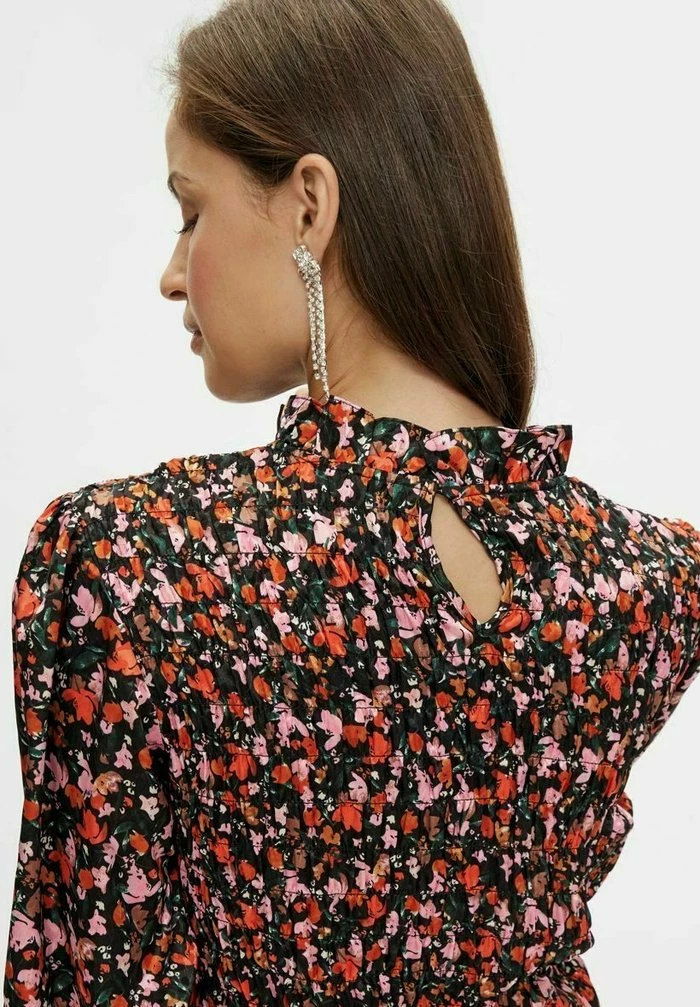 YAS Robe De Jour - Multicoloured 5 YAS Robe De Jour - Multicoloured – Image 5