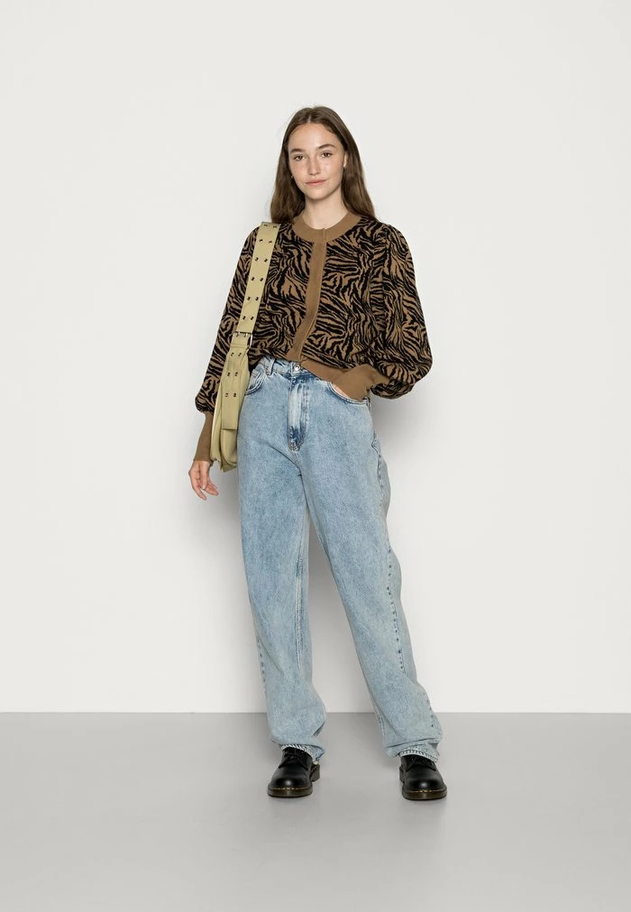 YASHALLI CARDIGAN - Gilet - Halli 2 YASHALLI CARDIGAN - Gilet - Halli – Image 2