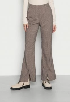 YASWABLO PANT - Pantalon Classique - Light Brown