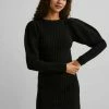 YASJUSH - Robe Pull - Black