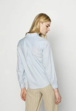 YASBELLA - Chemisier - Baby Blue 7 YASBELLA - Chemisier - Baby Blue -YAS Soldes Boutique 803ea2781dfa4617badcbbdfbe5b619a