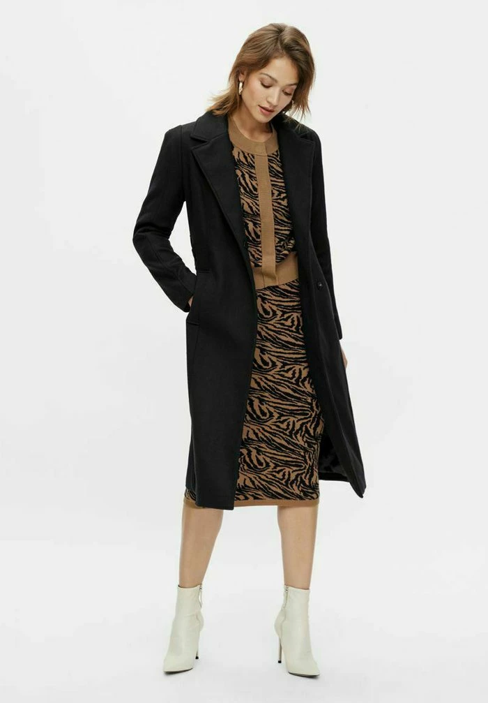 YASKILIVA - Manteau Classique - Black 2 YASKILIVA - Manteau Classique - Black – Image 2