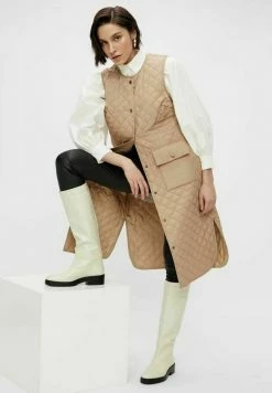 YASCEHANA - Veste Sans Manches - Tan -YAS Soldes Boutique 819d77d7f6a841019395c67942a31edd