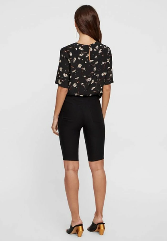 YAS Short - Black 3 YAS Short - Black – Image 3