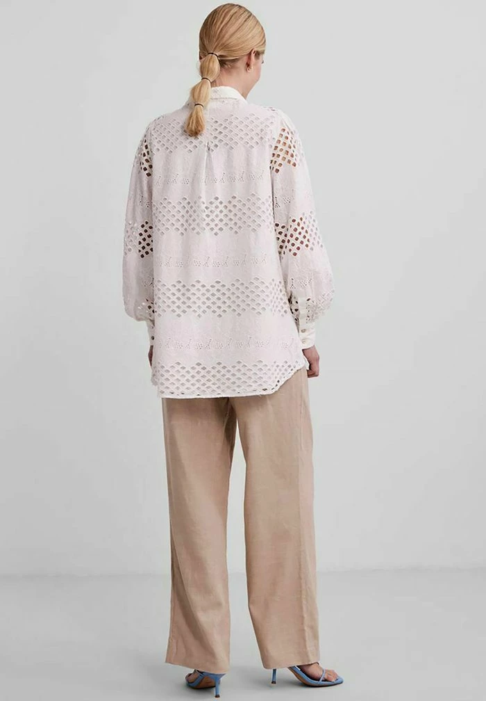 YASHAMALLA - Chemisier - Star White 3 YASHAMALLA - Chemisier - Star White – Image 3