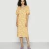 YASDOMILLA MIDI DRESS - Robe De Jour - Radiant Yellow