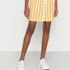 YASSAVANNA SKIRT - Minijupe - Radiant Yellow/white