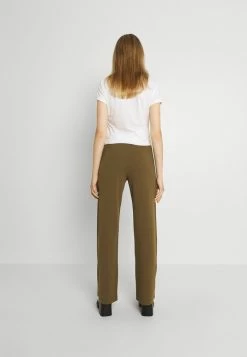 YASVICTORIA PINTUCK PANT - Pantalon Classique - Beech 7 YASVICTORIA PINTUCK PANT - Pantalon Classique - Beech -YAS Soldes Boutique 929dc03694e04a53b7ca32bacdac0f5e