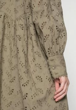 YAS SINNI DRESS - Robe De Jour - Dark Green -YAS Soldes Boutique 9429214688f04b109c0b7a375d018075