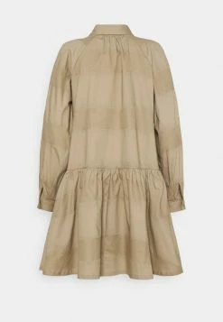 YASSCORPIO DRESS - Robe Chemise - Chinchilla 13 YASSCORPIO DRESS - Robe Chemise - Chinchilla -YAS Soldes Boutique 9af7444e4c774794ac57b9a5dd55ef6e