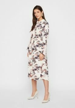 YAS Robe De Jour - Antique White 11 YAS Robe De Jour - Antique White -YAS Soldes Boutique 9c3711e7ef81455198afc663a462d497