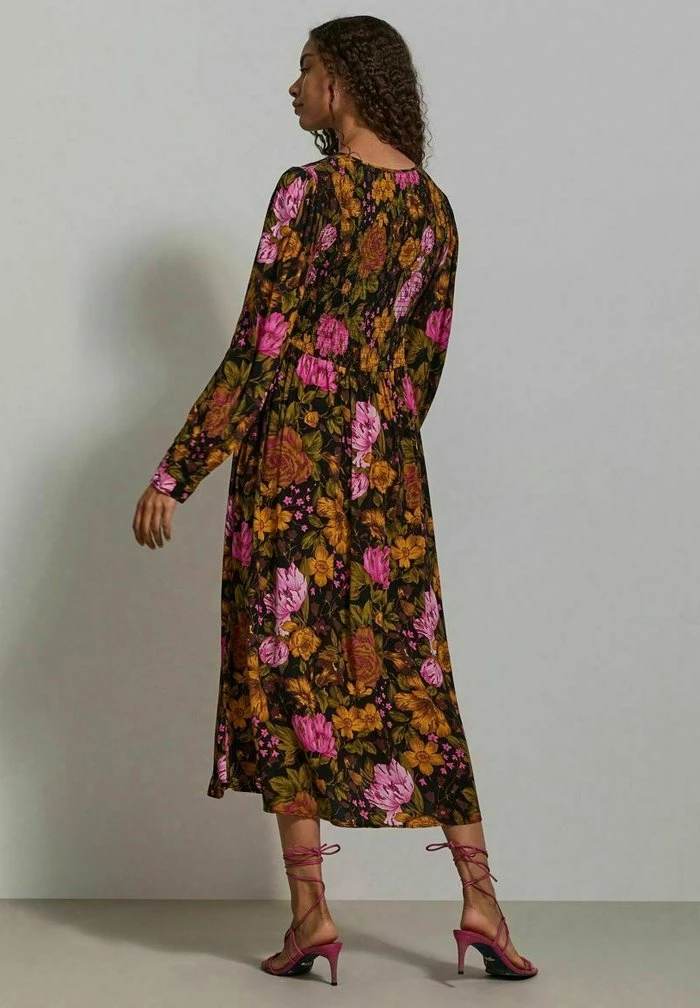 YAS Robe De Jour - Black 4 YAS Robe De Jour - Black – Image 4