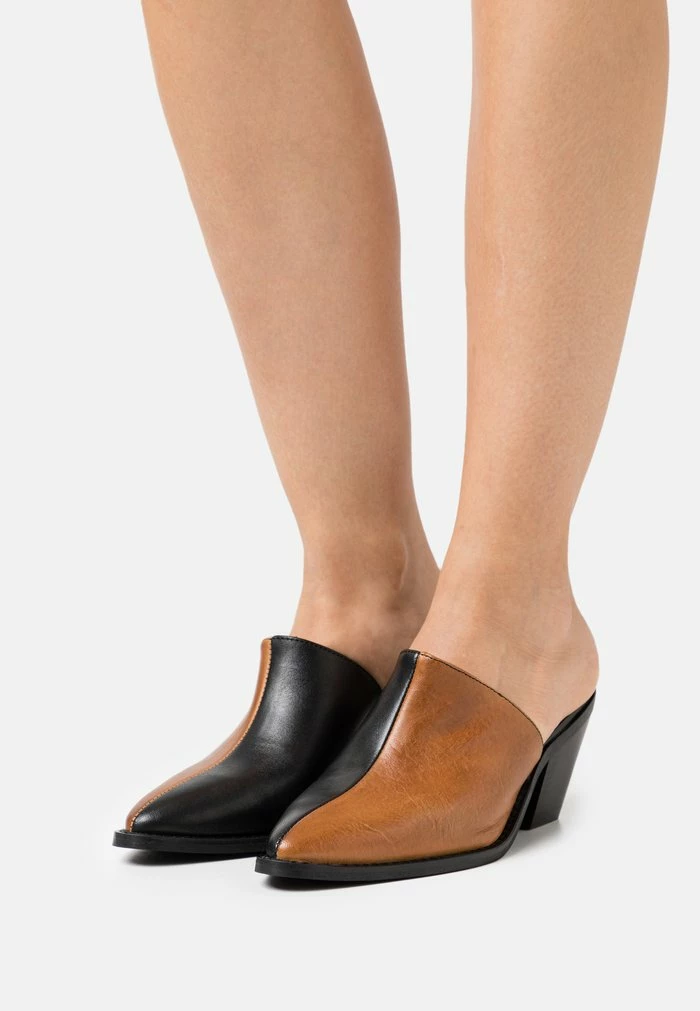 YASTONA - Mules à Talons - Black/biscuit 1 YASTONA - Mules à Talons - Black/biscuit