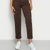 YASAZORI CROPPED PANT - Pantalon Classique - Pinecone/black