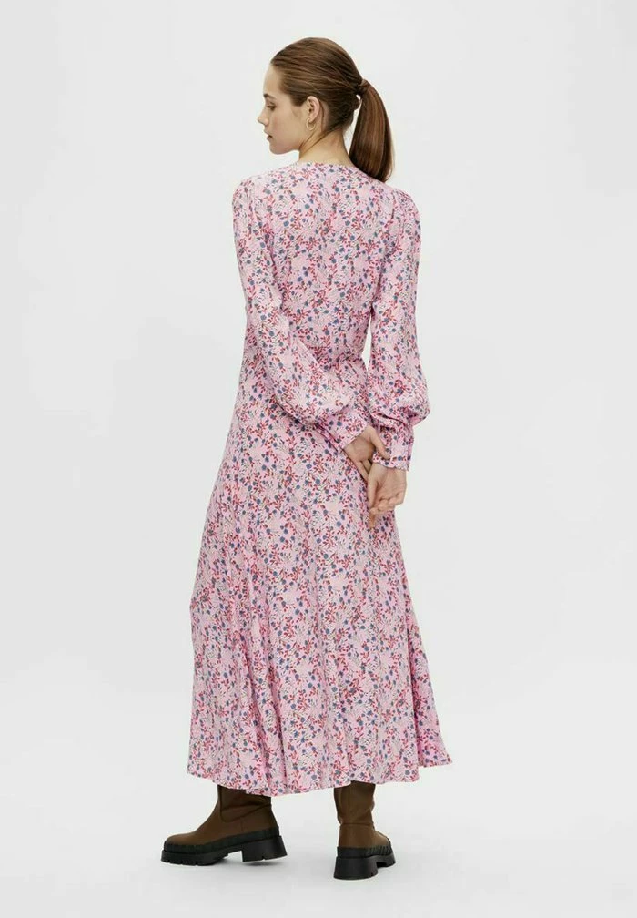 YAS Robe Longue - Lilac Chiffon 3 YAS Robe Longue - Lilac Chiffon – Image 3