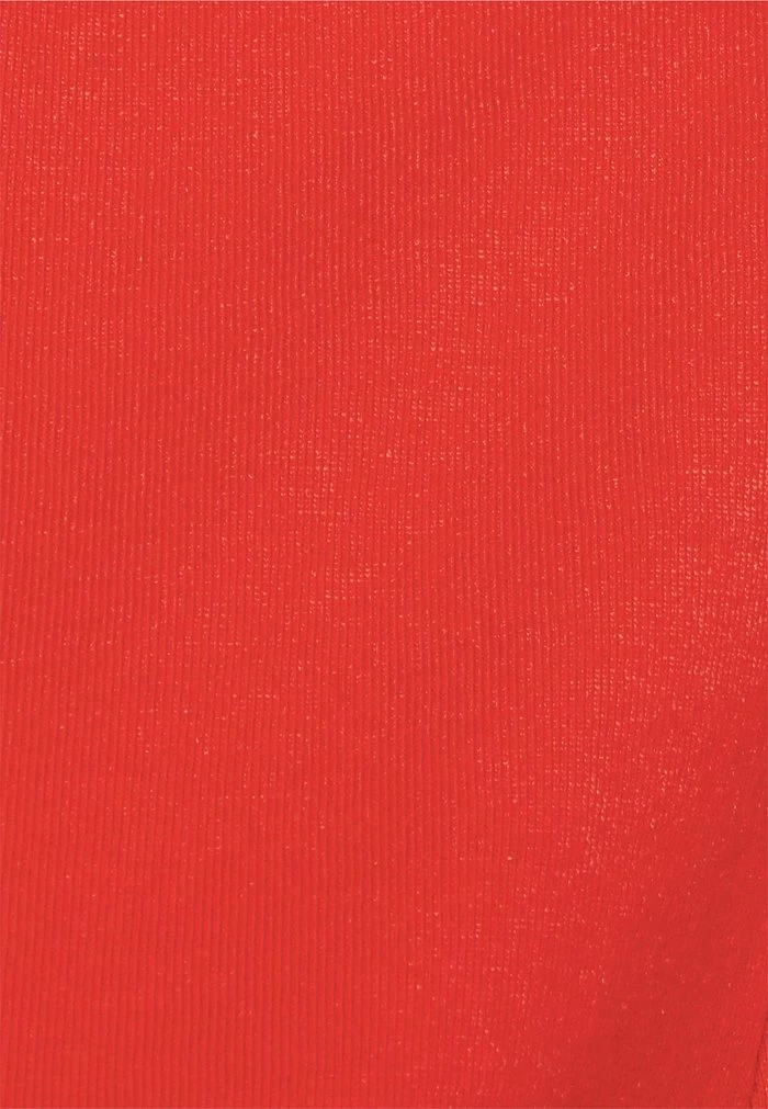 YAS SARITA O NECK TEE - T-shirt Basique - High Risk Red 3 YAS SARITA O NECK TEE - T-shirt Basique - High Risk Red – Image 3