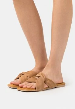 YASCROSS - Mules - Lion