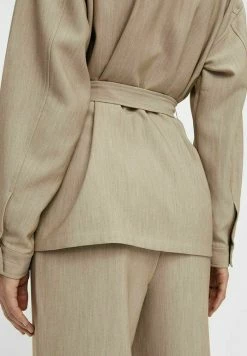 YAS Veste Légère - Creme -YAS Soldes Boutique b32e09e7f5994c438d369f64345f4257