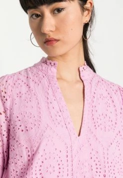 YASHOLI DRESS - Robe De Jour - Pastel Lavender -YAS Soldes Boutique c17e3ed2d2b74e50a433ce457e25d563