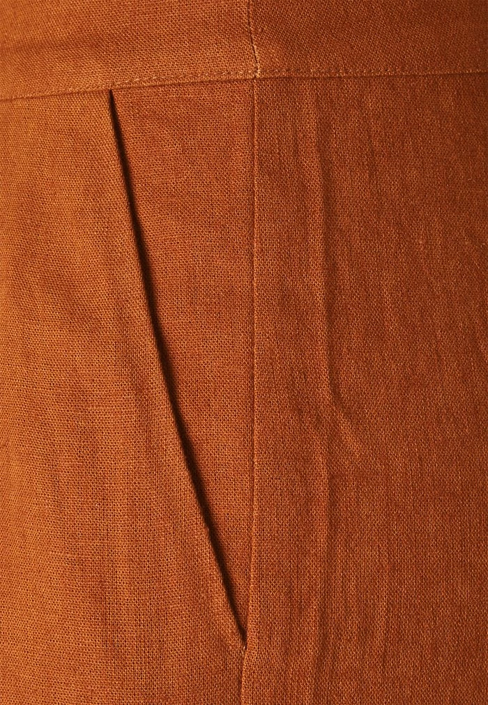 YASCARALA WIDE PANT - Pantalon Classique - Caramel Cafe 3 YASCARALA WIDE PANT - Pantalon Classique - Caramel Cafe – Image 3