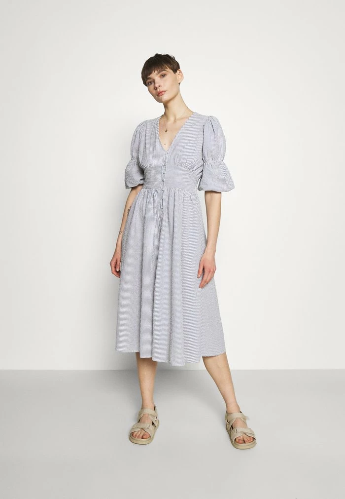 YASCAMA MIDI DRESS - Robe Chemise - Dusk Blue 1 YASCAMA MIDI DRESS - Robe Chemise - Dusk Blue